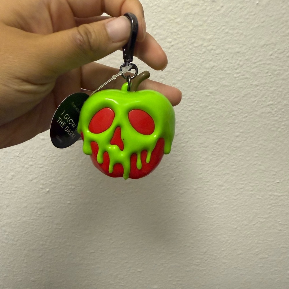 Bath & Body Works Green Dripping Poison Apple Keychain